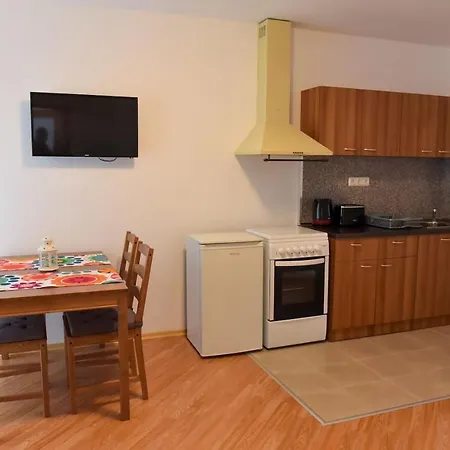 Two Bedroom In Front Of Gondola 반스코