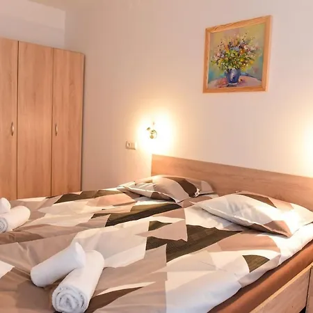 Two Bedroom In Front Of Gondola * 반스코